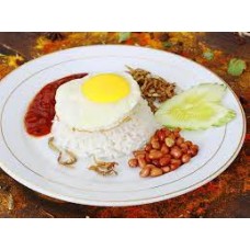 NASI LEMAK TELUR MATA